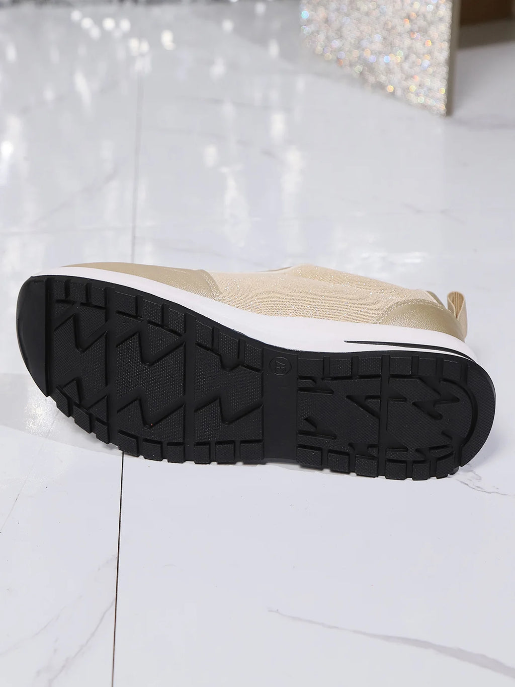 Zapatillas de mujer acordonadas con forro de malla