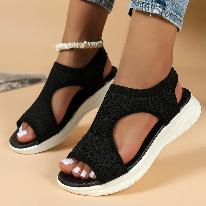 Sandalias de malla con taco chino y plantilla de látex