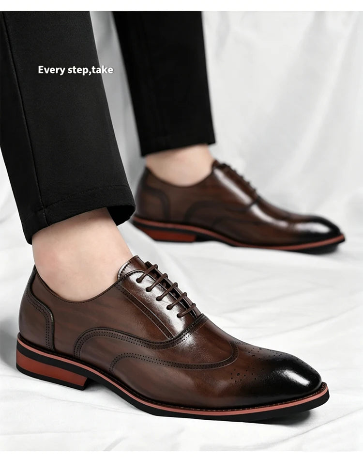 Zapatos Derby de PU con picado brogue
