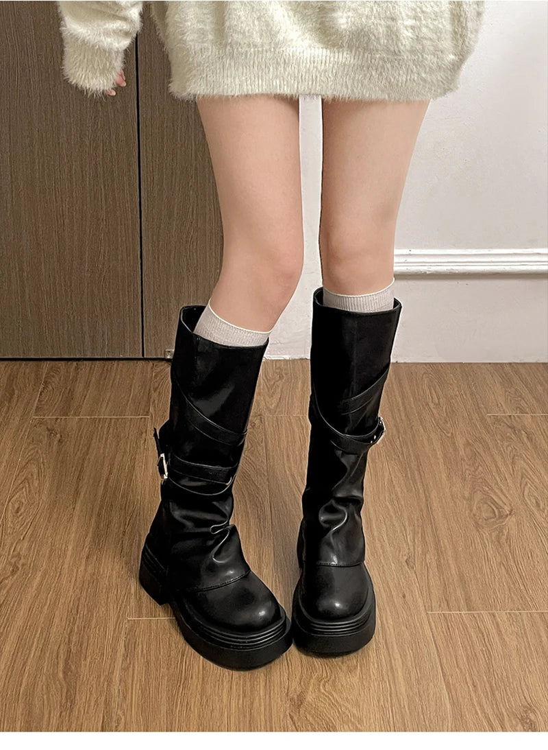Botas de caña alta con plataforma y taco cuadrado